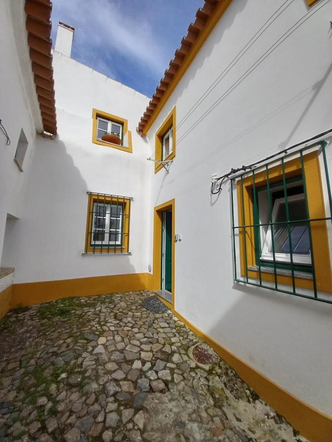 Pateo Dos Oliveira - Casa Da Cocheira Apartment เอโวรา ภายนอก รูปภาพ
